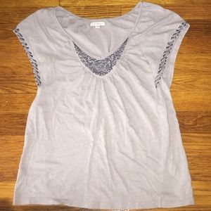 American Eagle short sleeve shirt!! Size XS