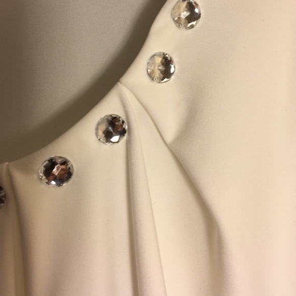 Ivory top - Picture 3 of 3