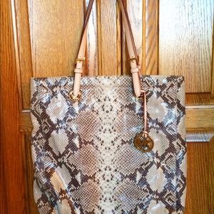 Michael Kors tote