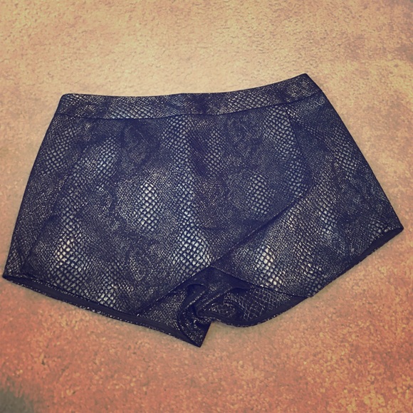 Snakeskin print shorts