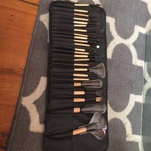 24-piece brush set!! high end