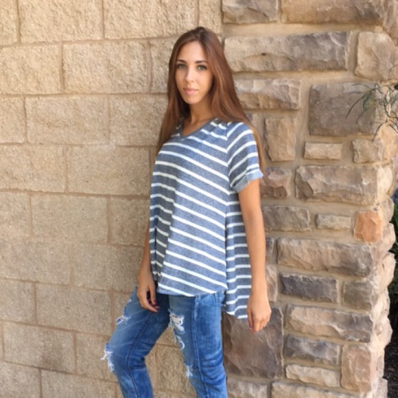 Blue Willow Hoodie Tee - Picture 3 of 3