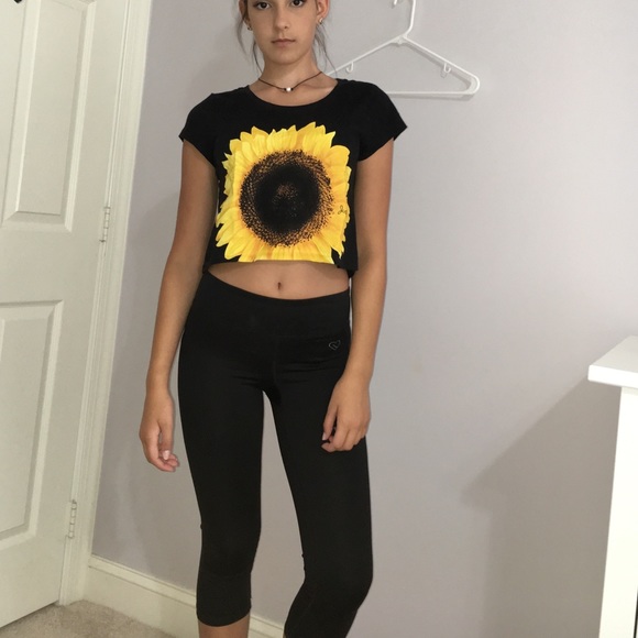 Cropped sunflower top