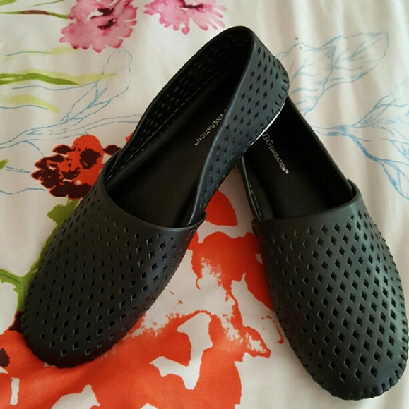 BCBG Black Leather Slip On sz 8