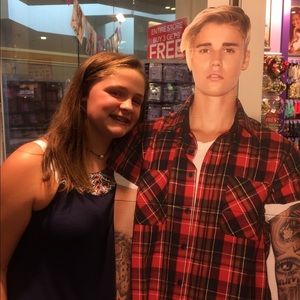 Meet your Posher, Elizabeth