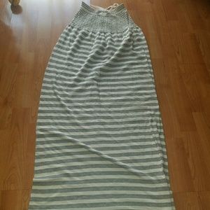 Strapless gray dress