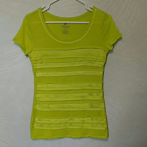 Green shirt. Size XS.