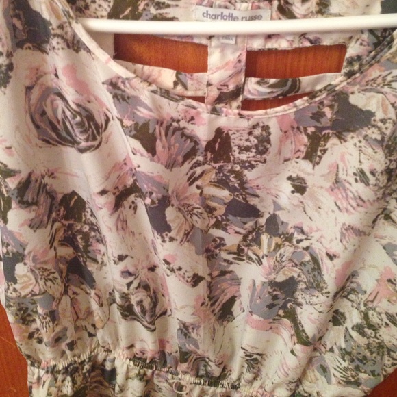 Dress - Picture 2 of 4