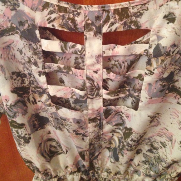 Dress - Picture 3 of 4