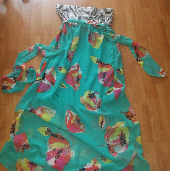 Strapless dress