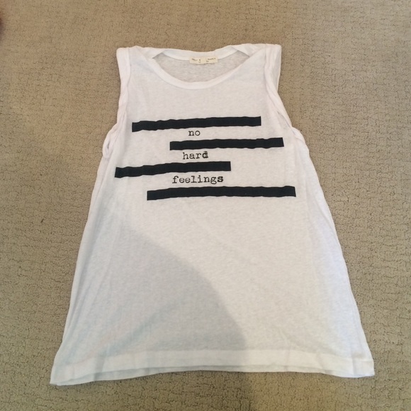 White muscle tee "No hard feelings"