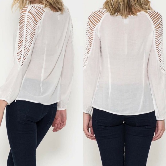 🎉HP🎉LAST 1-Med-Sleeve Cut Out Top - Picture 3 of 3