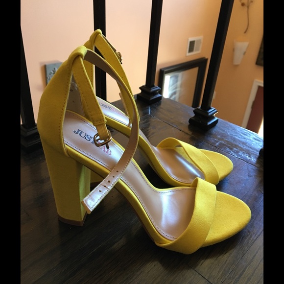 Yellow faux suede Sandal