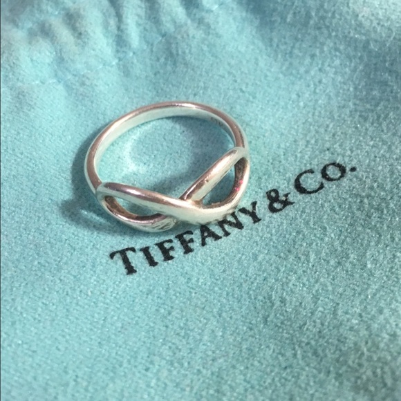 ✨ Tiffany & Co✨ Infinity Ring✨ size 6✨