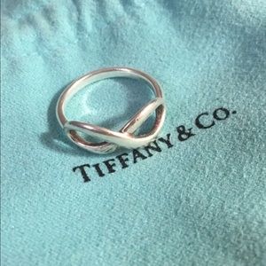 ✨ Tiffany & Co✨ Infinity Ring✨ size 6✨