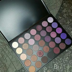 Morphe purple pallette