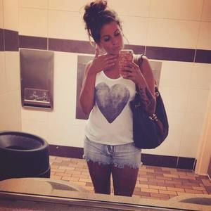 Meet your Posher, Stephanie