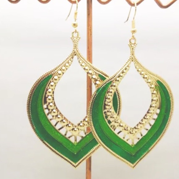SPARKLY GREEN & GOLD BOHO EARRINGS - Picture 1 of 2