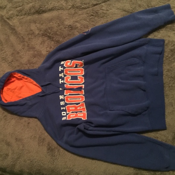 cute college sweatshirt!