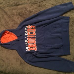 cute college sweatshirt!