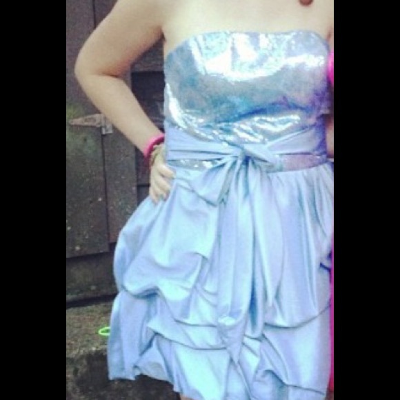 Purple short sequin semiformal dress✨built in cups - Picture 4 of 4