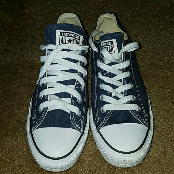 All-star Converse sneakers, men 6= women 8