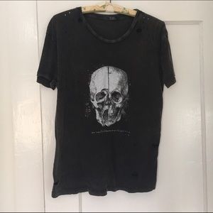 Brandy Melville t-shirt