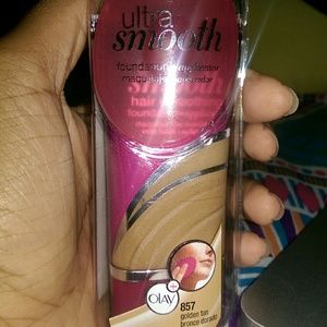 Covergirl ultra smooth foundation.
