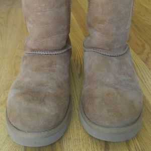 Tall Australian Ugg like boots