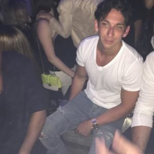 Meet your Posher, Michael