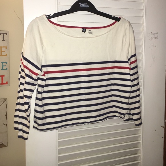 red blue and cream 3/4 length sleeve crop top