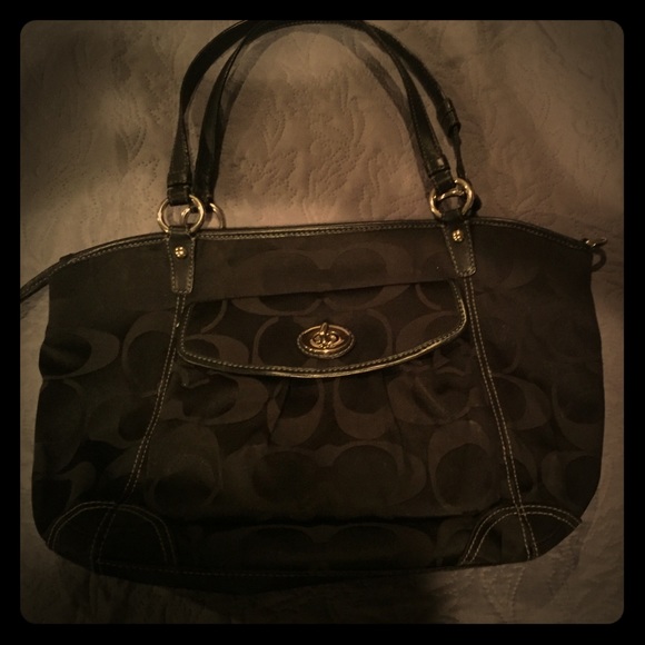 Black Signature Coach Shoulder Bag