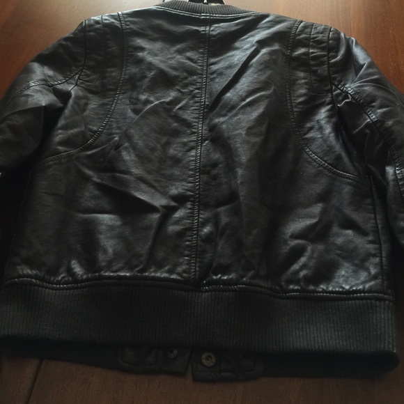 Jacket - Picture 3 of 4