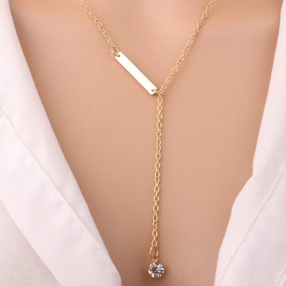 Jewelry - 💟Bar and Rhinestone Gold Necklace💟