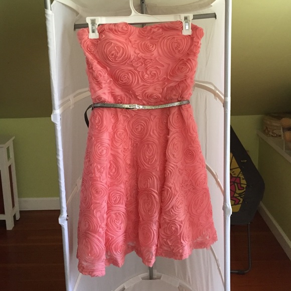 pink dress