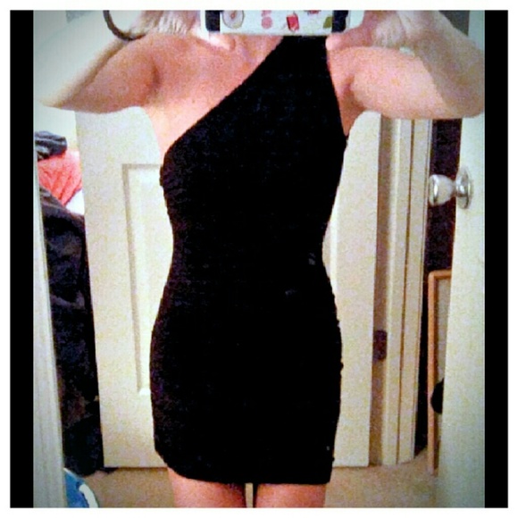 One shoulder black dress