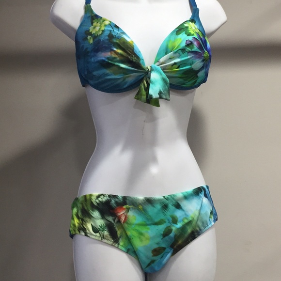 Swim suit