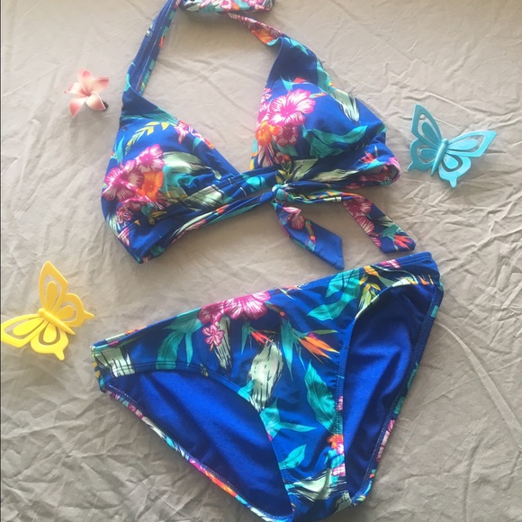 Beautiful Hibiscus Flower Print Bikini