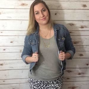 Meet your Posher, Ambur