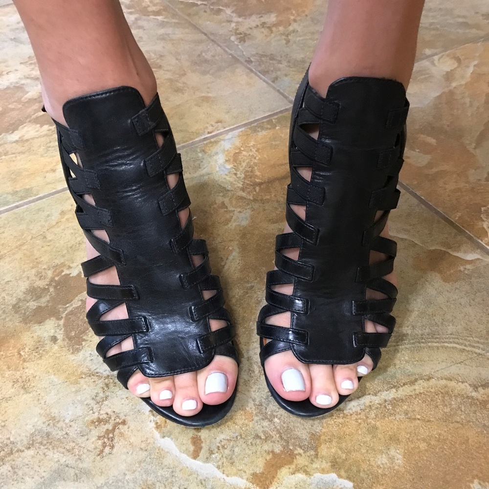 Via Spiga Tafari black strappy sandal size 8 1/2