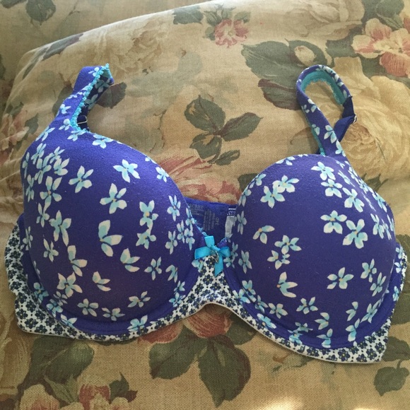 PRICE DROP VS Lined Patterned Demi 34D