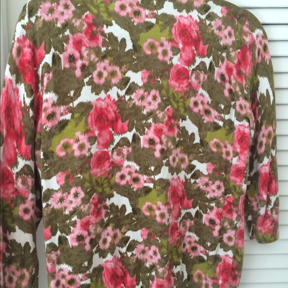 Sweater - Picture 3 of 3