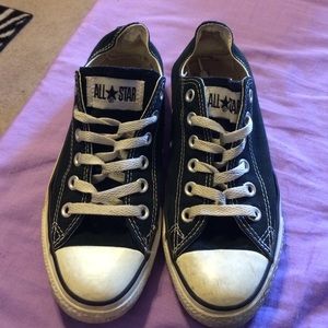 Converse tennis shoes