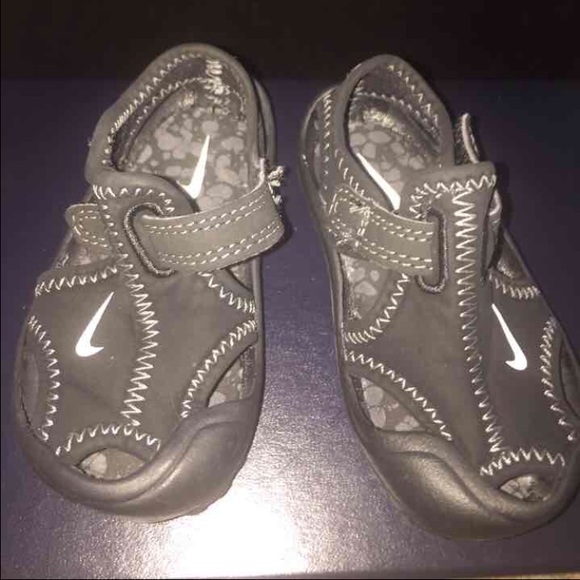 Nike  toddler waterproof sandal