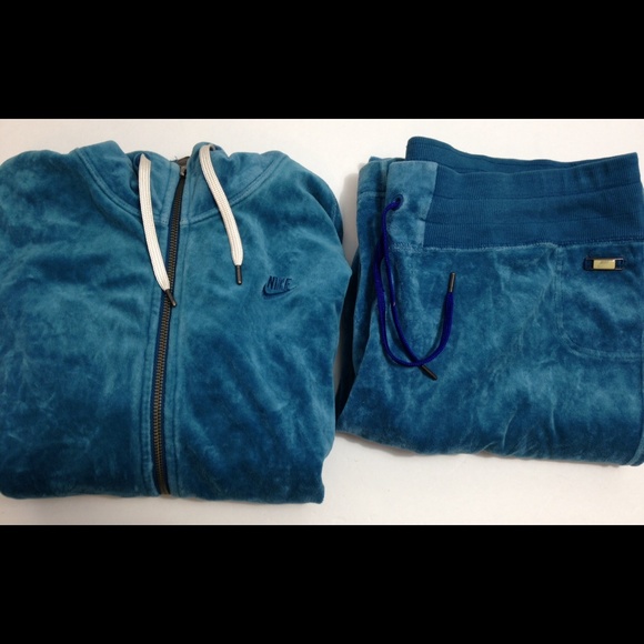 Nike Other - 👍SALE TODAY👍Nike teal blue velour track suit