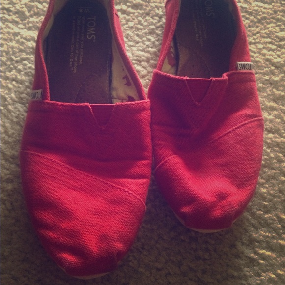Toms