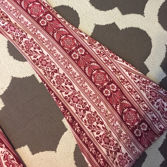 Red and White Pattern Pants - Picture 2 of 4