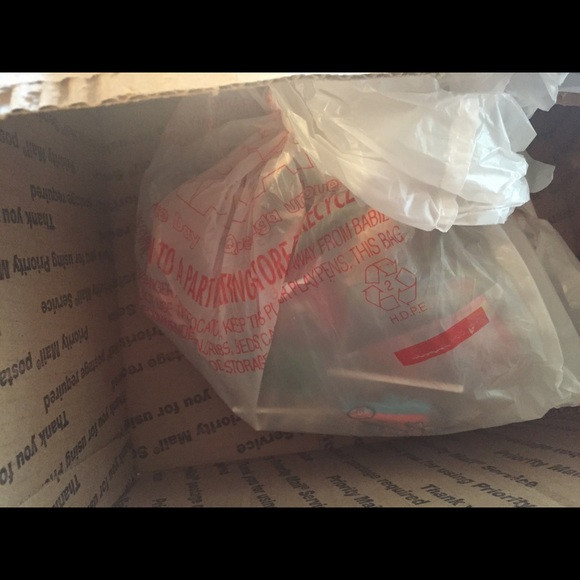 The scam--stole a 3,000 diamond ring - Picture 2 of 3