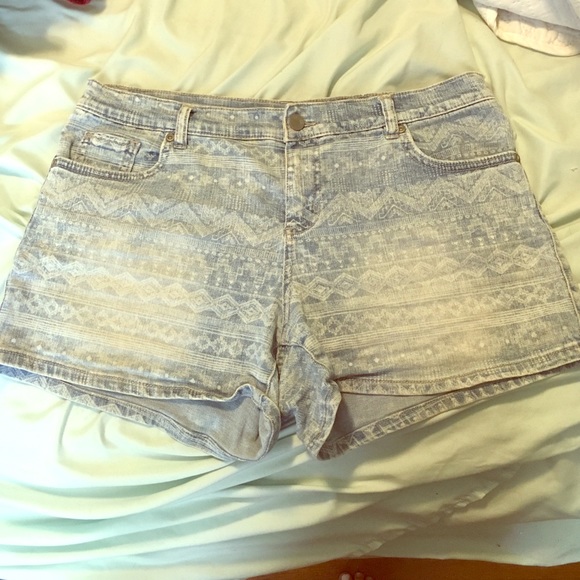 NY and Co Tribal Print Denim Shorts