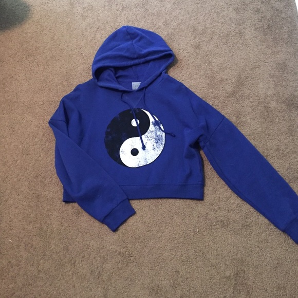 Cropped sweatshirt